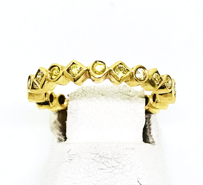 18K Yellow Gold Square & Circle Diamond Ring