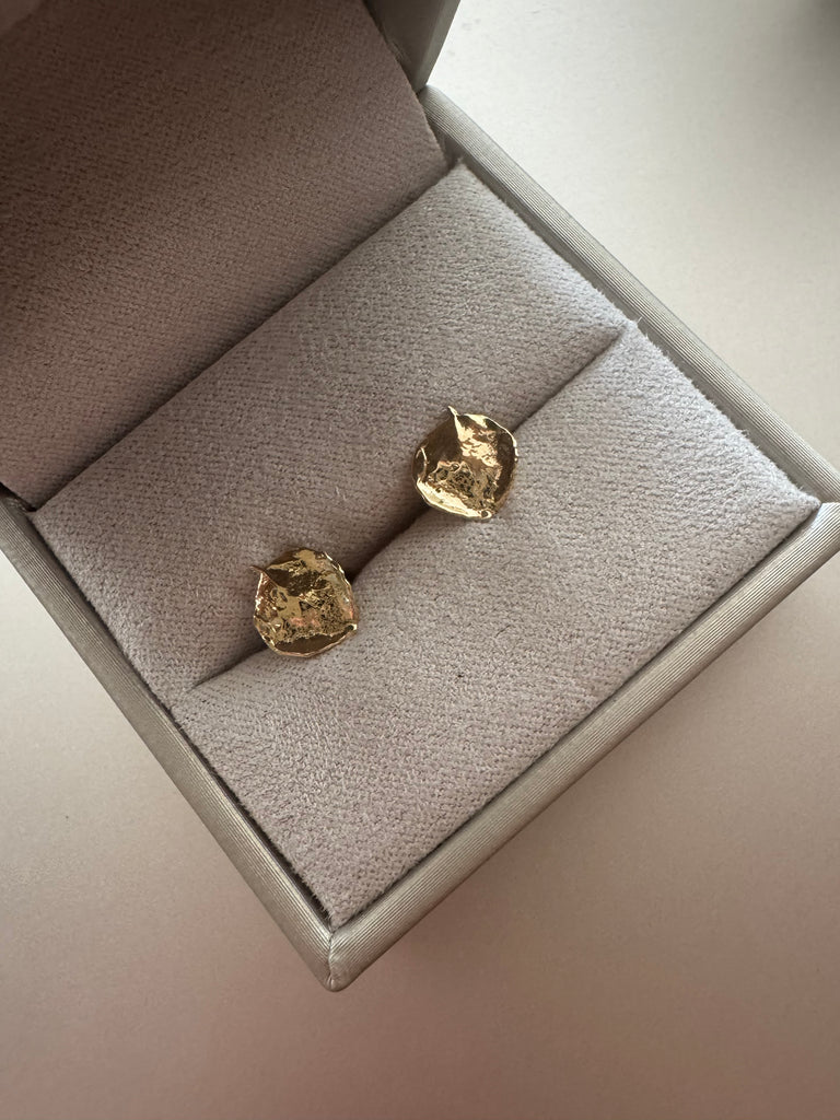 14k Small Aspen Leaf Studs (pair)